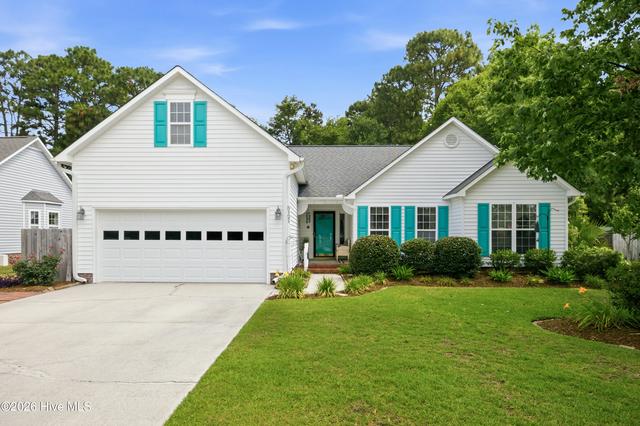 5121 Woods Edge Rd, Wilmington, NC 28409