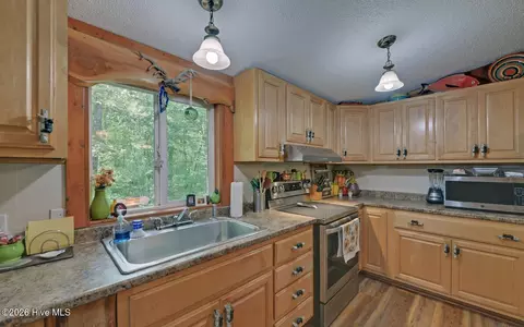 Kitchen - 120 Covington Cv, Murphy, NC 28906 photo 2 of 2