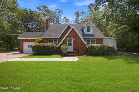 209 Pine Valley Dr, Wilmington, NC 28412
