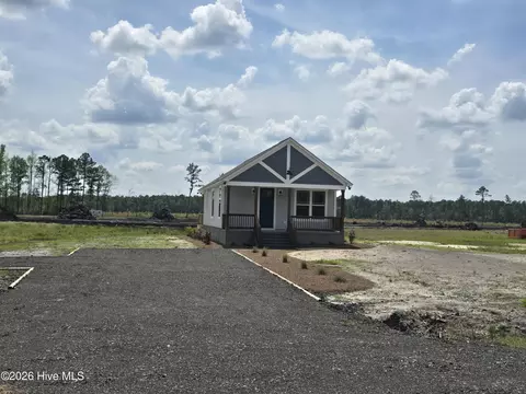 579 Stokestown Rd, Wallace, NC 28466