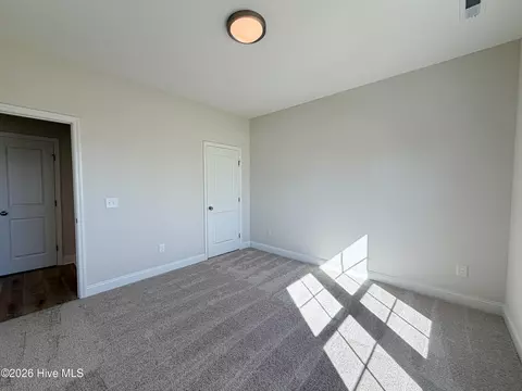 Bedroom - 816 Tupelo Tree Dr, Hubert, NC 28539 photo 2 of 10