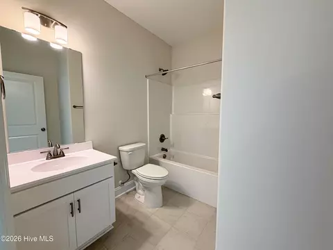 Bath - 816 Tupelo Tree Dr, Hubert, NC 28539 photo 1 of 4