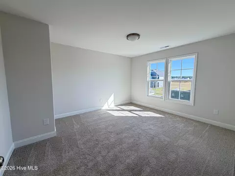Bedroom - 816 Tupelo Tree Dr, Hubert, NC 28539 photo 9 of 10