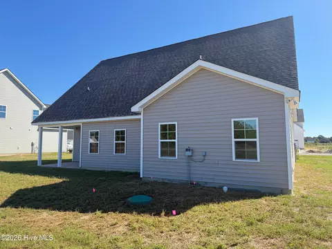 Exterior - 816 Tupelo Tree Dr, Hubert, NC 28539 photo 2 of 2