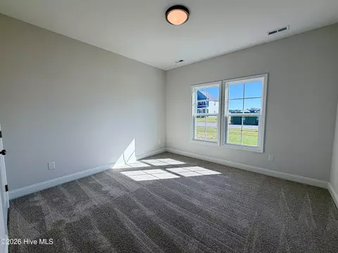 Bedroom - 816 Tupelo Tree Dr, Hubert, NC 28539 photo 1 of 10