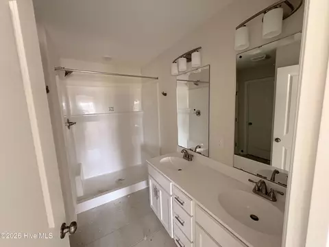 Bath - 760 Aria Ln, Hubert, NC 28539 photo 1 of 3