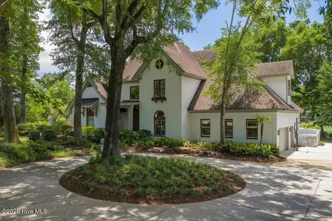 1511 Pembroke Jones Dr, Wilmington, NC 28405