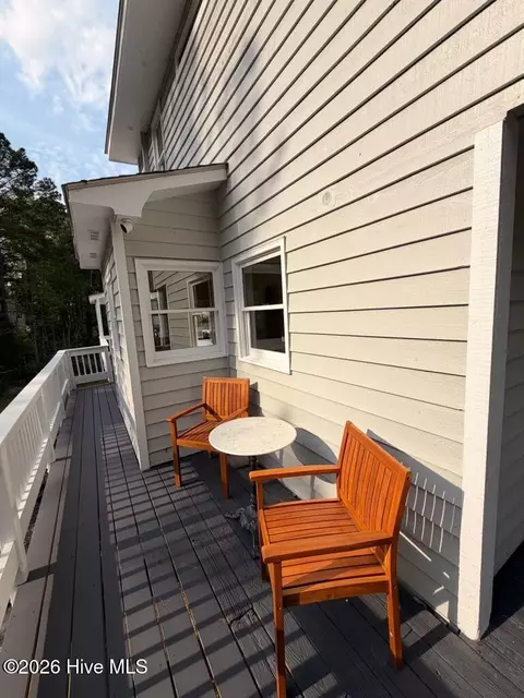 Exterior - 954 Fork Point Rd, Oriental, NC 28571 photo 2 of 7