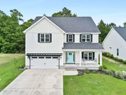 107 Whispering Pine Ln, Holly Ridge, NC 28445