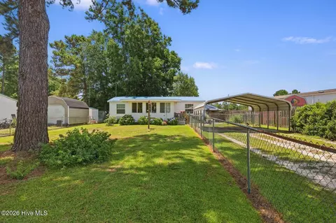103 Pine Ridge Ct, Hampstead, NC 28443