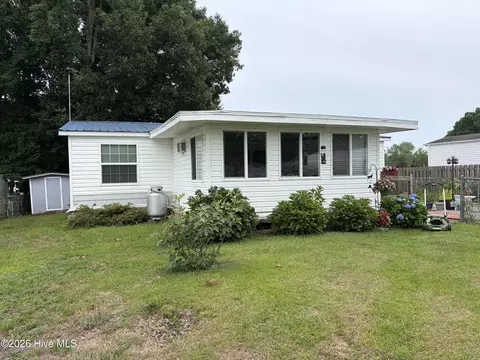 103 Pine Ridge Ct, Hampstead, NC 28443