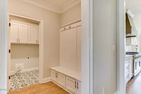 Entry Way - 702 Nuttall St, Evans, GA 30809 photo 8 of 11