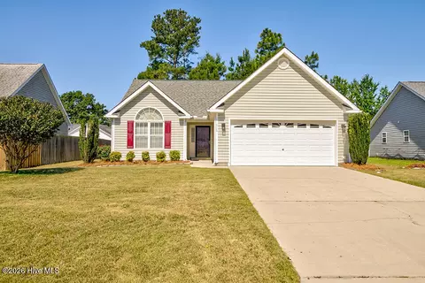 515 Maple Branches Dr, Belville, NC 28451