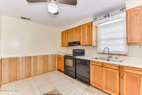 Kitchen - 3057 Dent St, Augusta, GA 30906 photo 2 of 2