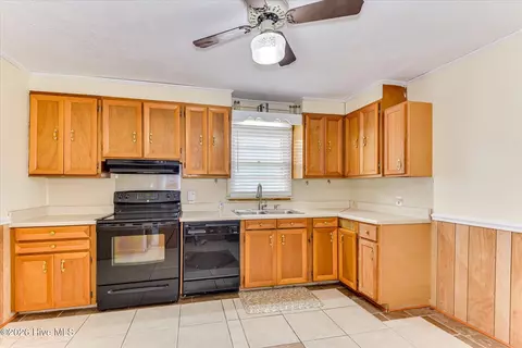 Kitchen - 3057 Dent St, Augusta, GA 30906 photo 1 of 2