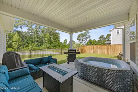 Exterior - 274 Langston Rd, Hampstead, NC 28443 photo 6 of 11