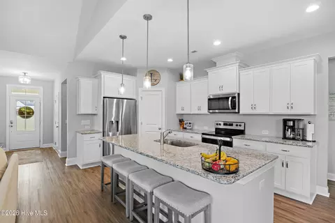 Kitchen - 274 Langston Rd, Hampstead, NC 28443 photo 3 of 4