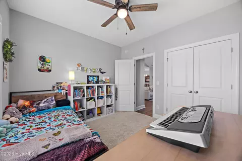 Bedroom - 274 Langston Rd, Hampstead, NC 28443 photo 7 of 7