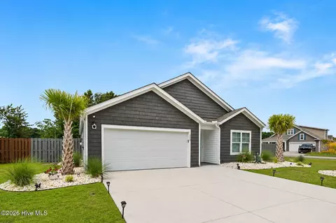 200 Sunshine Dr, Holly Ridge, NC 28445