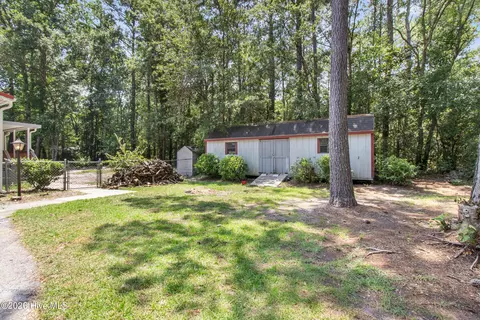 Exterior - 180 Quails Cv, Hampstead, NC 28443 photo 12 of 14