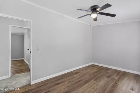 Bedroom - 180 Quails Cv, Hampstead, NC 28443 photo 4 of 4