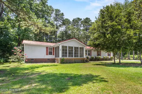 Exterior - 180 Quails Cv, Hampstead, NC 28443 photo 2 of 14