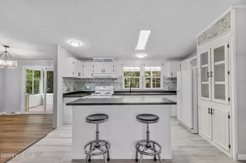 Kitchen - 180 Quails Cv, Hampstead, NC 28443 photo 1 of 3