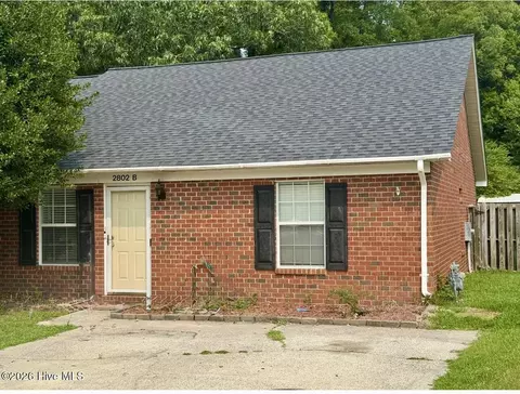 2802 Richard Dr #B, Greenville, NC 27834