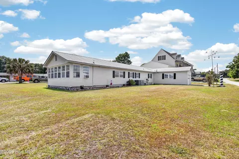 Exterior - 100 Crews Ln, Hubert, NC 28539 photo 9 of 10