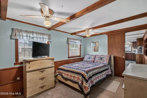 Bedroom - 100 Crews Ln, Hubert, NC 28539 photo 4 of 7