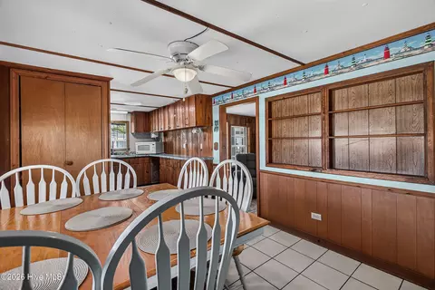 Dining - 100 Crews Ln, Hubert, NC 28539 photo 2 of 3