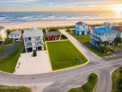 296 Mccray St, Holden Beach, NC 28462