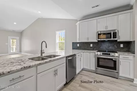 Kitchen - 234 E Ivybridge Dr, Hubert, NC 28539 photo 1 of 2