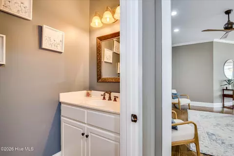 Bath - 624 Cavanaugh Way, Evans, GA 30809 photo 1 of 7