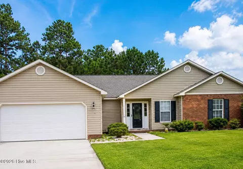 206 Rosewood Cir, Jacksonville, NC 28546