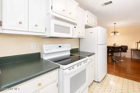 Kitchen - 2016 Lillian Dr, Augusta, GA 30909 photo 1 of 1