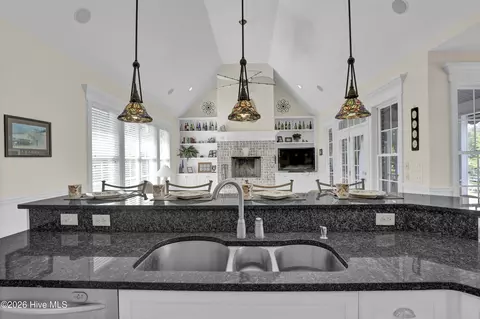 Kitchen - 184 Olde Point Rd, Hampstead, NC 28443 photo 4 of 7