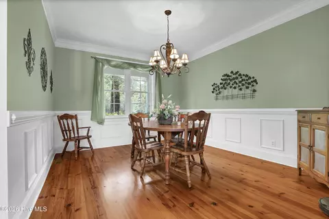 Dining - 184 Olde Point Rd, Hampstead, NC 28443 photo 1 of 3