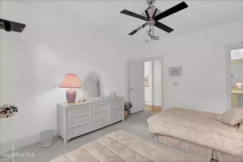 Bedroom - 184 Olde Point Rd, Hampstead, NC 28443 photo 4 of 8
