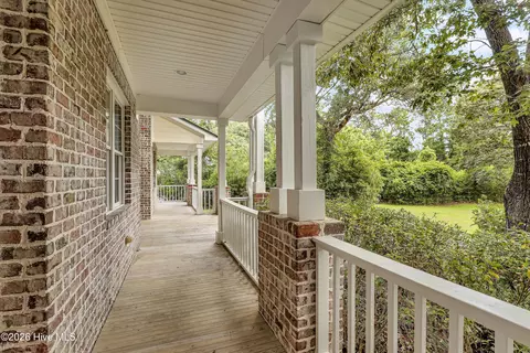 Exterior - 184 Olde Point Rd, Hampstead, NC 28443 photo 3 of 20