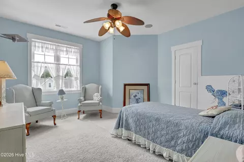 Bedroom - 184 Olde Point Rd, Hampstead, NC 28443 photo 7 of 8