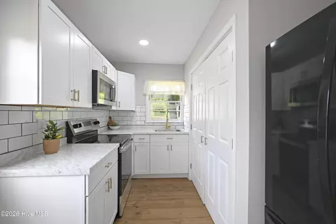 Kitchen - 411 3rd St, Jackson, SC 29831 photo 1 of 3