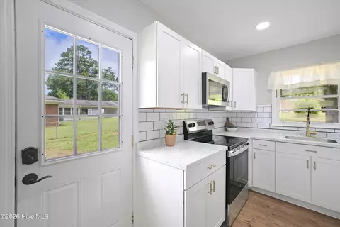 Kitchen - 411 3rd St, Jackson, SC 29831 photo 2 of 3