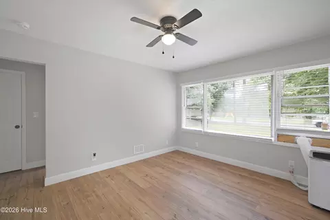 Living - 411 3rd St, Jackson, SC 29831 photo 3 of 5
