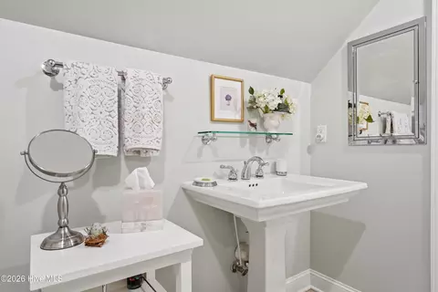 Bath - 48 Kilbride Dr, Pinehurst, NC 28374 photo 5 of 7