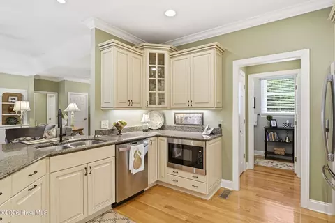 Kitchen - 48 Kilbride Dr, Pinehurst, NC 28374 photo 3 of 5