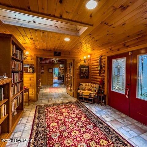 496 Holloway Rd, Robbinsville, NC 28771