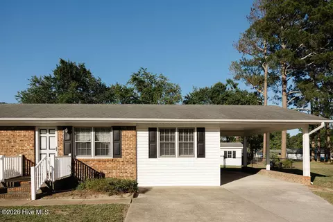 1612 Fairground Rd, Dunn, NC 28334