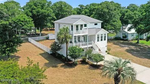 2813 Sea Vista Dr SW, Supply, NC 28462