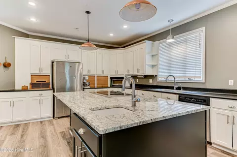 Kitchen - 947 Windmill Ln, Evans, GA 30809 photo 4 of 4